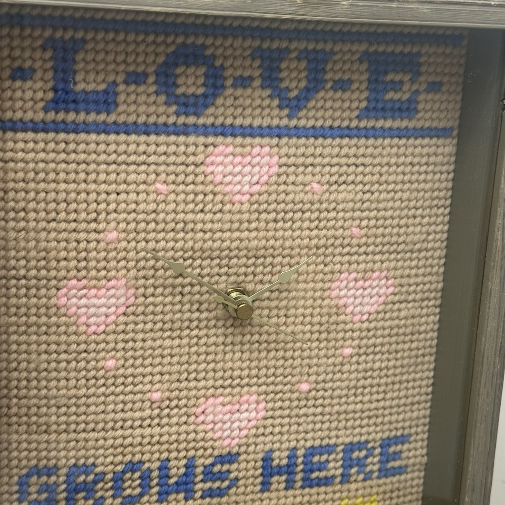 Vintage handmade "Love Grows Here" Framed Needlepoint Clock Plastic Canvas - Picture 3 of 12